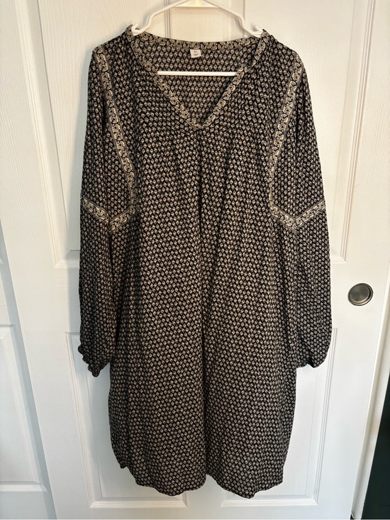 Old Navy Dresses & Skirts - Old Navy L Tall Boho Floral Tunic Dress Black Cream Long Sleeve